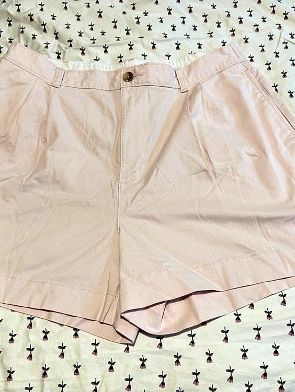 Old Navy Extra High-Rise OG Chino Bermuda Shorts in Pink Size Large